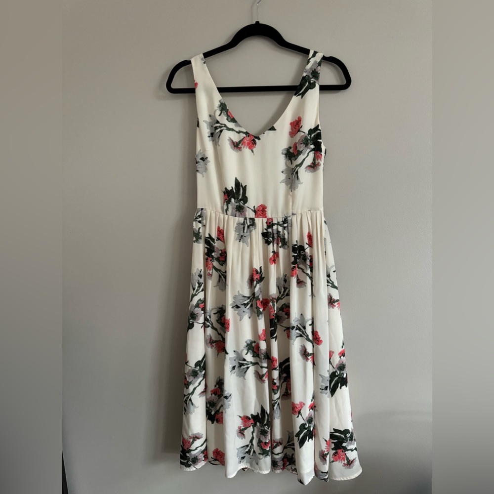 NWOT BB Dakota Floral Dress